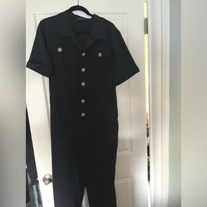 Blk jumpsuit with cute detail buttons